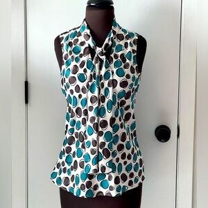 Gorgeous XS Nine West Top
